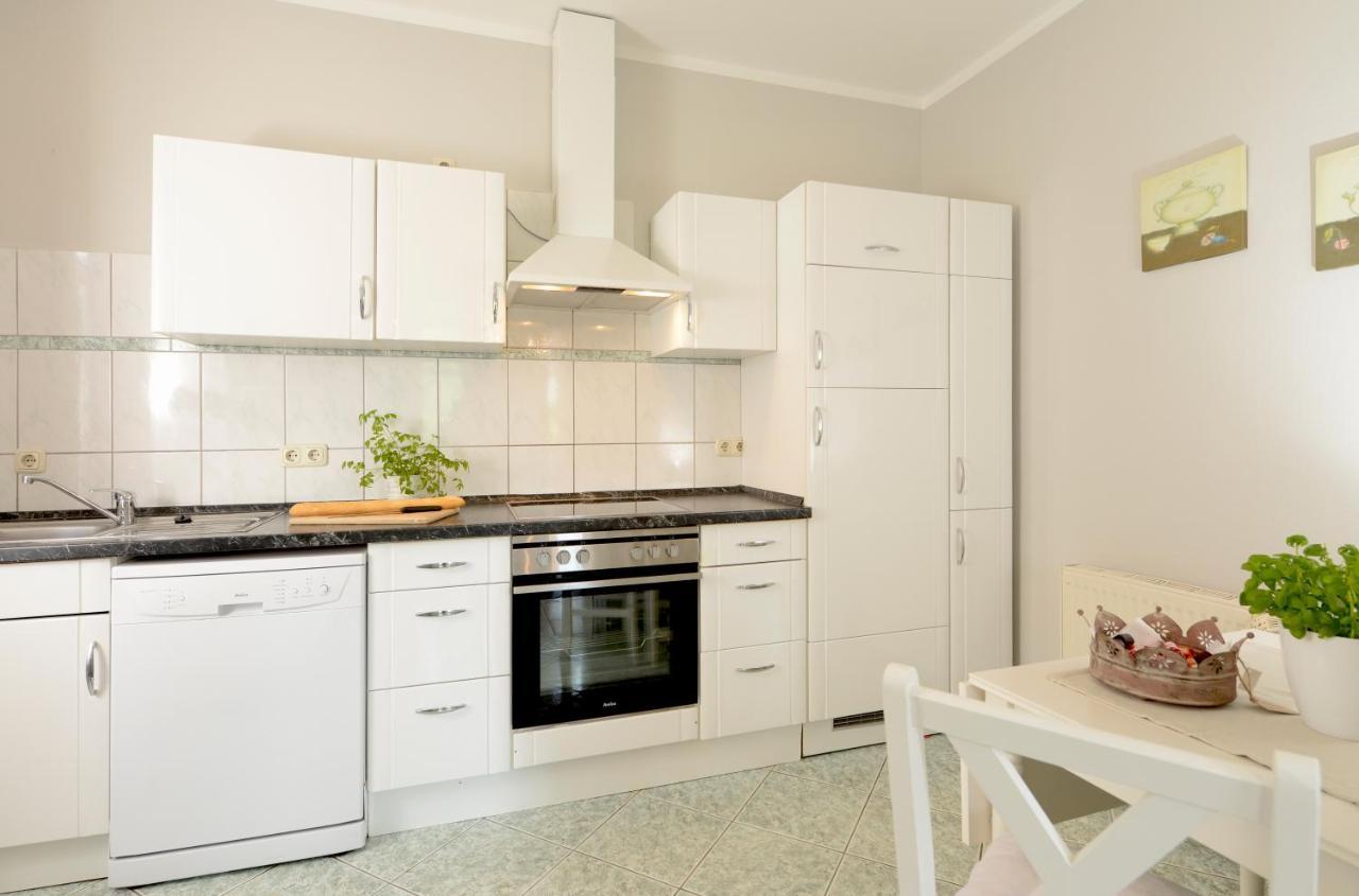 Ferienhaus Fuer 8 Personen Mit Kamin & Terrasse Boltenhagen  Exterior foto