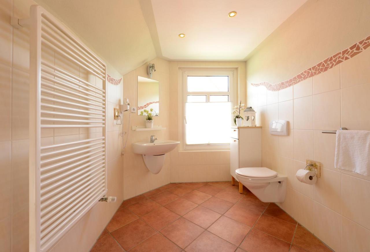 Ferienhaus Fuer 8 Personen Mit Kamin & Terrasse Boltenhagen  Exterior foto