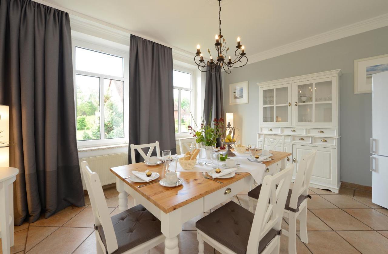 Ferienhaus Fuer 8 Personen Mit Kamin & Terrasse Boltenhagen  Exterior foto