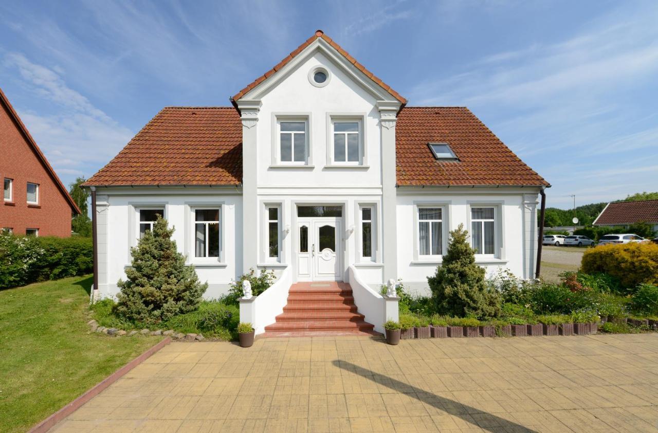 Ferienhaus Fuer 8 Personen Mit Kamin & Terrasse Boltenhagen  Exterior foto