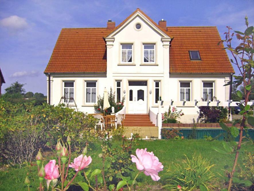 Ferienhaus Fuer 8 Personen Mit Kamin & Terrasse Boltenhagen  Exterior foto